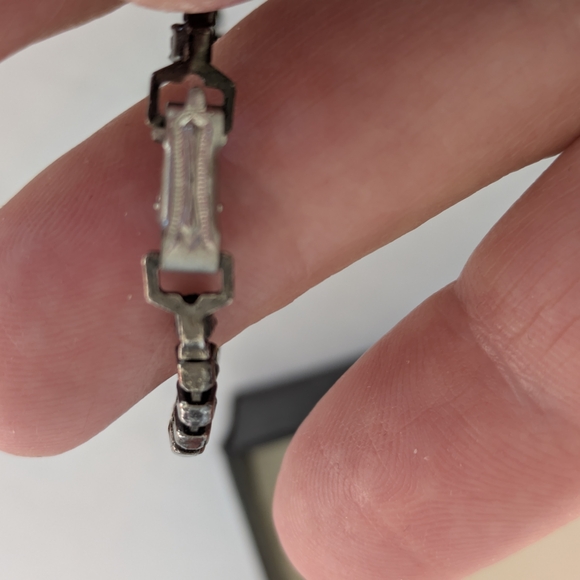 Black Rhinestone Bracelet - Picture 4 of 8